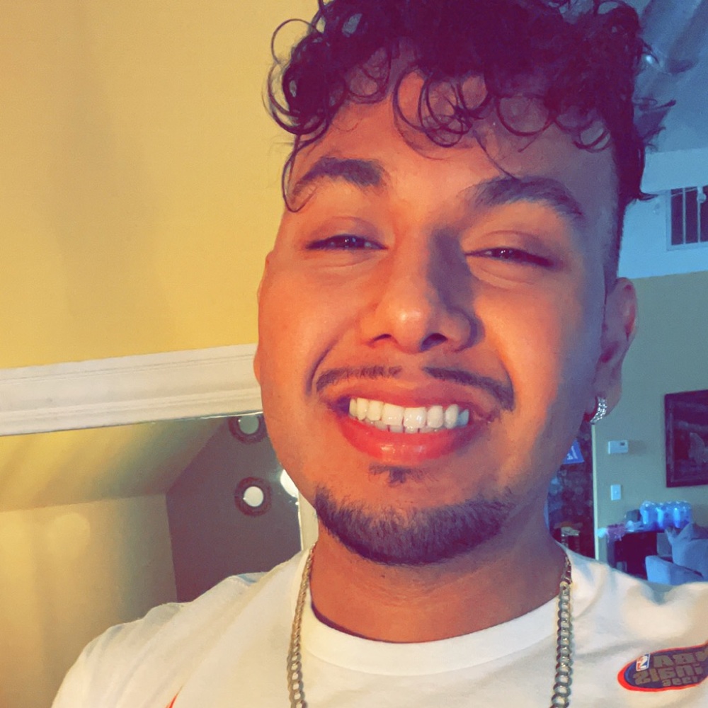 Meet your Posher, Luis